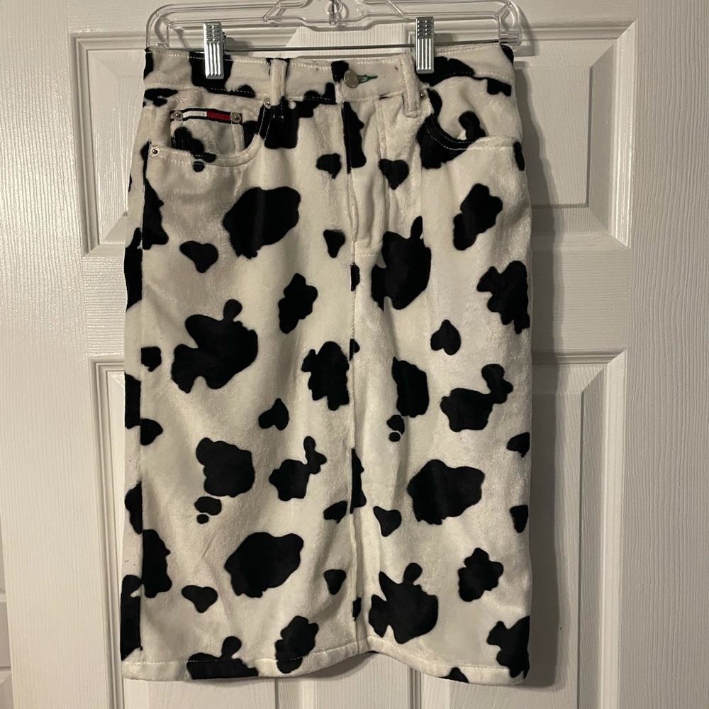 Tommy Hilfiger cow pattern skirt.
